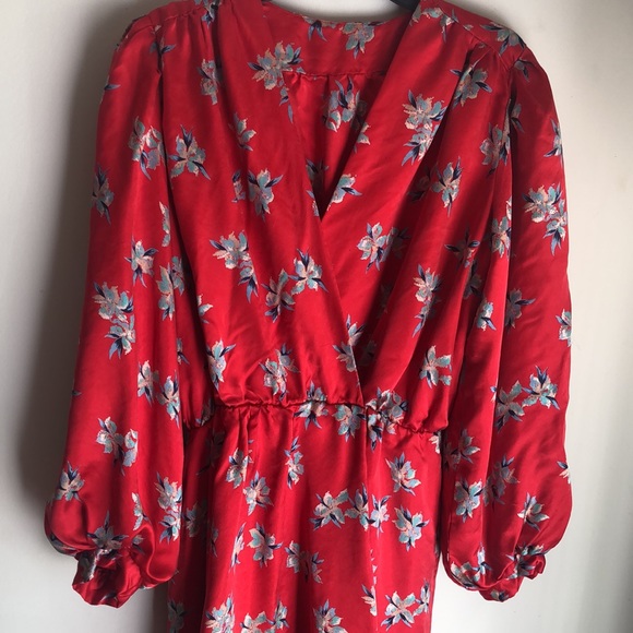 DONATED 🎉HP🎉 Gorgeous Vintage Wrap Dress ❤️ - Picture 2 of 10